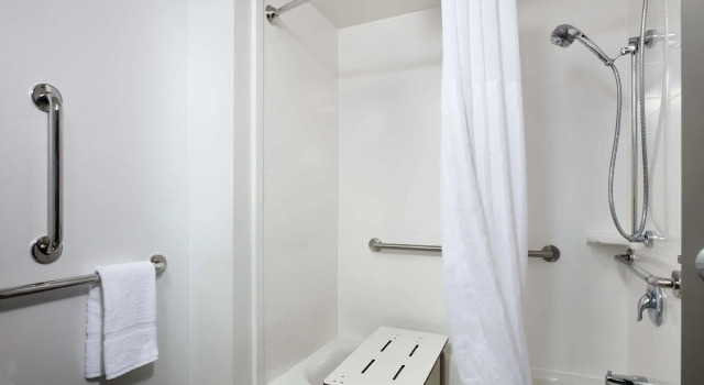 Четырёхместный номер Standard Hampton Inn Niagara Falls