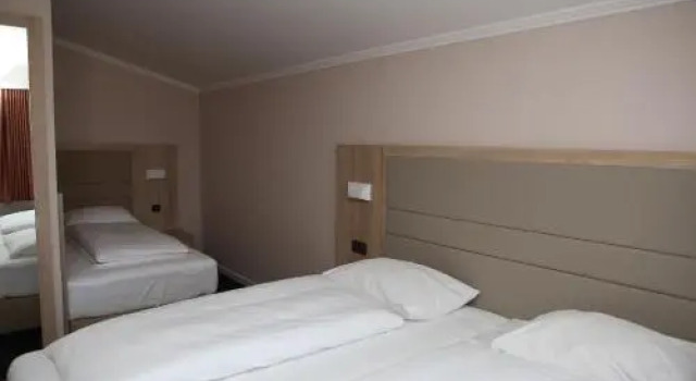 Hotel Ana, Book Hotel Gospic 