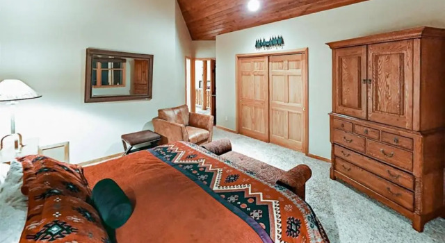Family Friendly 3 Bedroom Vacation Rental In West Keystone Resort Along The Snake River With Pool And Hot Tub, Забронировать Курортный отель Отели Кистон с бассейном, Бассейн