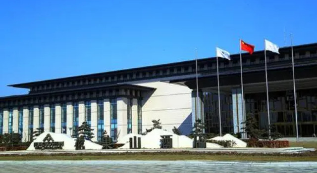 Jinling Huaguoshan International Hotel, Book Hotel Hoteller i Lianyungang med pool, Swimmingpool