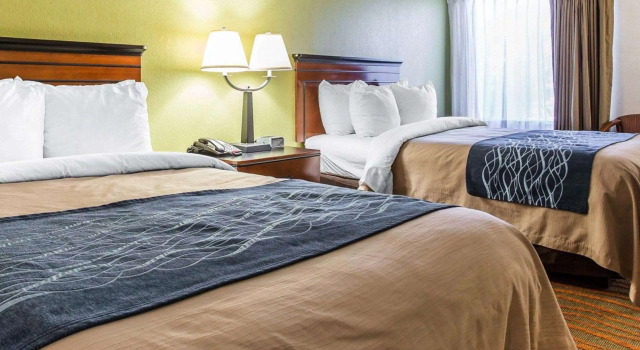 Четырёхместный номер Standard Comfort Inn Conyers