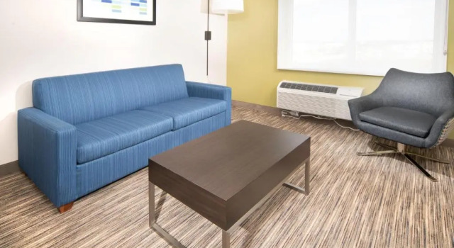 Люкс Holiday Inn Express & Suites - Fort Myers Airport by IHG
