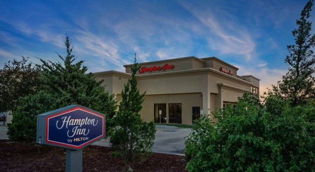 Hampton Inn Derby-Wichita Southeast, Prenota Hotel Hotel a Kansas con parcheggio, Parcheggio
