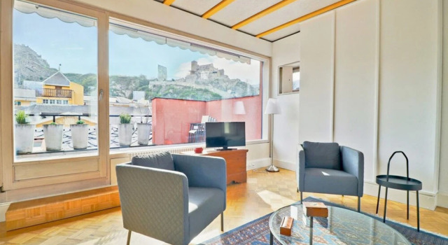 Апартаменты с балконом Cozy Penthouse in the old Town of Sion