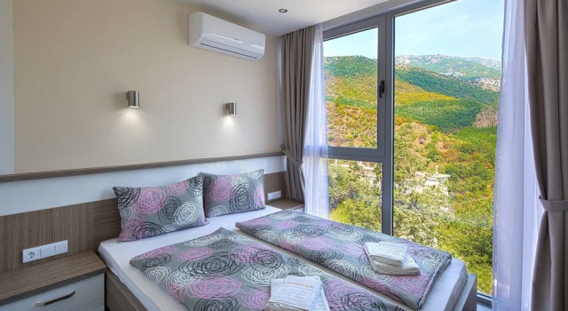 Двухместный номер Superior с 2 комнатами с балконом и с видом на море Montelux Apartments