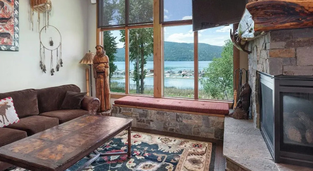 Номер Premium Lodge at Whitefish Lake