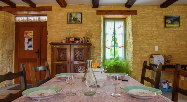 Cosy holiday home with swimming pool, Buchen Sie Hotel Thédirac Languedoc-Roussillon
