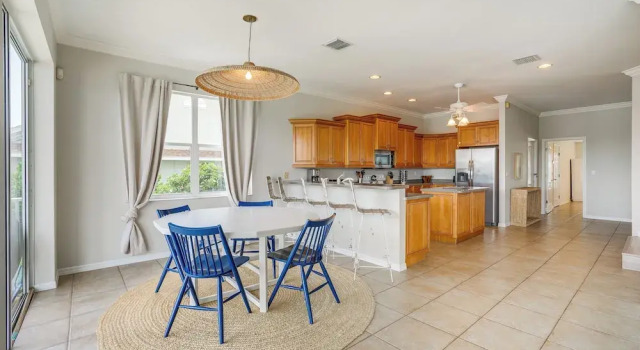 Коттедж с 5 комнатами с балконом Waterfront Retreat w/ Pool on Caloosahatchee River