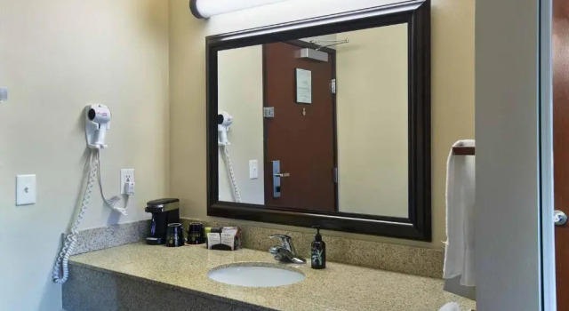 Люкс Oxford Suites Yakima
