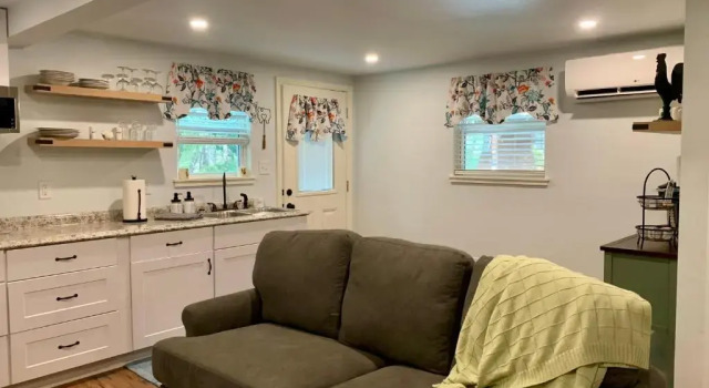 Студия Lamb's Rest Inn B&B