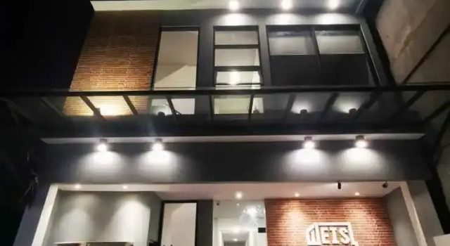 Weis Hotel Simpang Lima Semarang