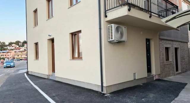Apartment Suzana, Забронировать Апартаменты/квартира Отели в центре Тисно с завтраком, отели в центре Тисно с завтраком