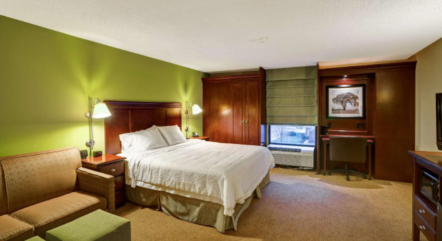 Студия Hampton Inn Morgantown
