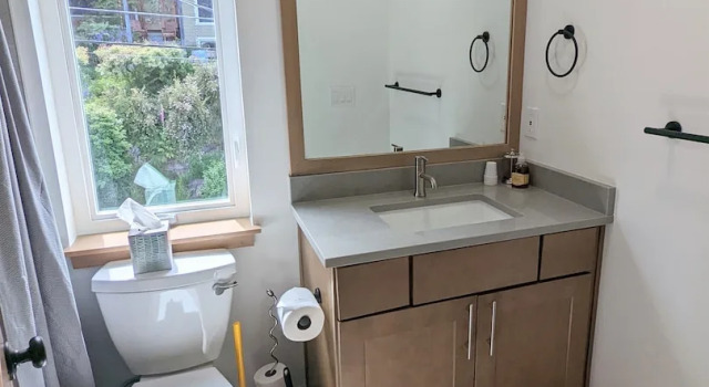 Коттедж Seattle Vacation Home Alki Beach House