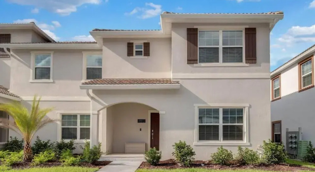 Best Location Property w Pool Located Very Close to Disney and Most Attractions
