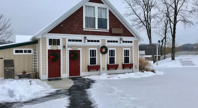 Chapel Valley Estate bed & breakfast, Prenota Bed & breakfast Monaca Pennsylvania