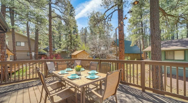 Коттедж Spacious Yard & Deck! Great Space in Munds Park