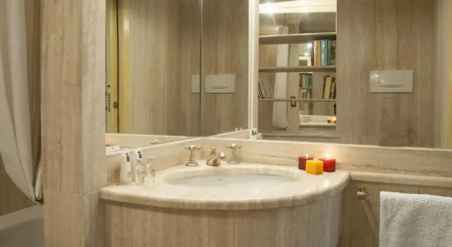 Apartment Barberini Lions, Забронировать Апартаменты/квартира Виа Венето , рядом с Посольство США в Риме