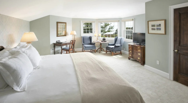 Номер Deluxe Black Point Inn