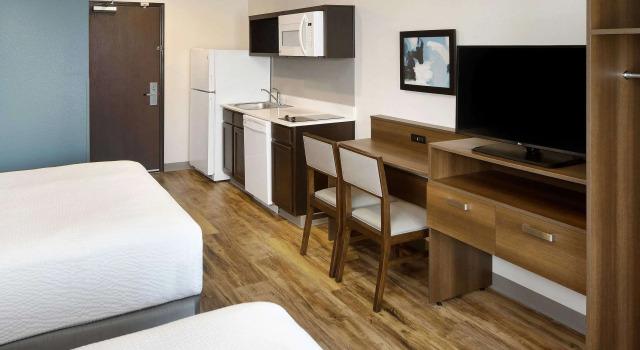 Четырёхместный номер Standard Woodspring Suites Houston IAH Airport