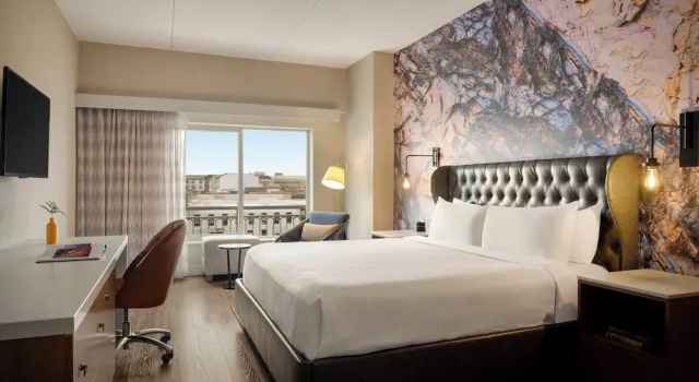 Двухместный номер Standard с видом на реку Hotel Indigo Naperville Riverwalk by IHG
