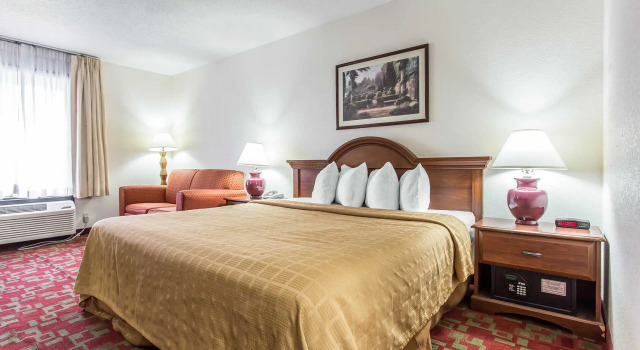 Номер Standard Quality Inn Greenville near University
