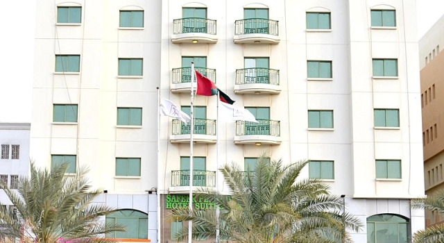 Кровать в общем номере Safeer Plaza Hotel