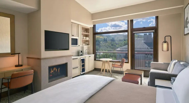 Люкс с видом на горы The Westin Riverfront Resort & Spa, Avon, Vail Valley