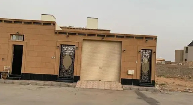 فيلا المشراق دورين 4غرف نوم وصالة وصالة معيشة مع شالية ومسبح داخلي, Забронировать Отель Бурайда 