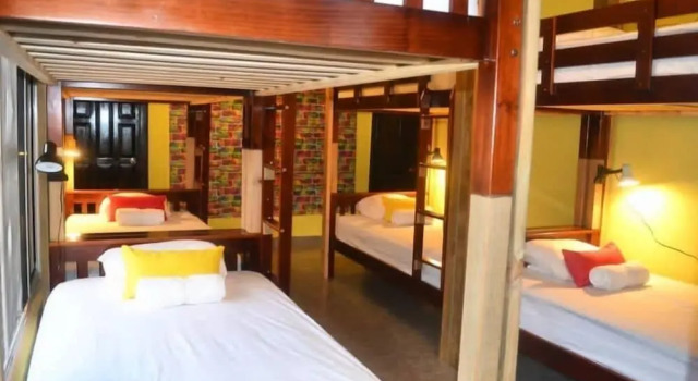 Cataleya Hostel, Book Hostel Cheap Hotels in Isla Colon