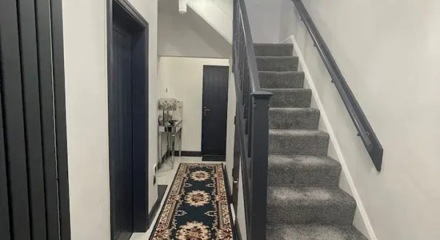 The Luxury Holiday Home, Book Feriehus Trafford Merseyside
