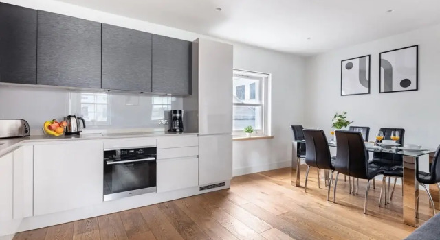 Семейные апартаменты с 2 комнатами с видом на город Soho - Fitzrovia Suites