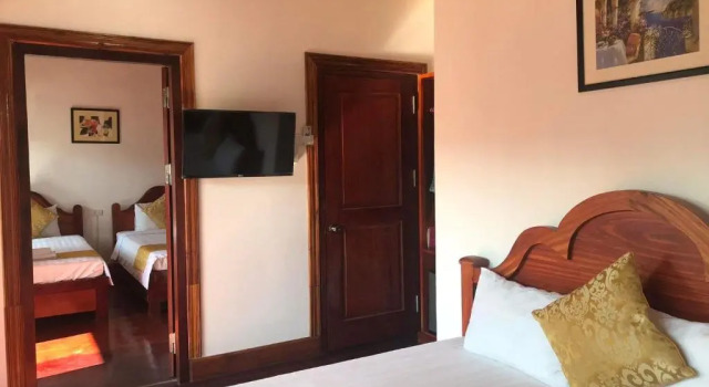 Семейный номер Standard с балконом Elephant Boutique Hotel