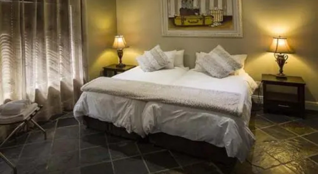 Waves Guest House, Забронировать Гостевой дом Отели Route 62 с парковкой, Парковка