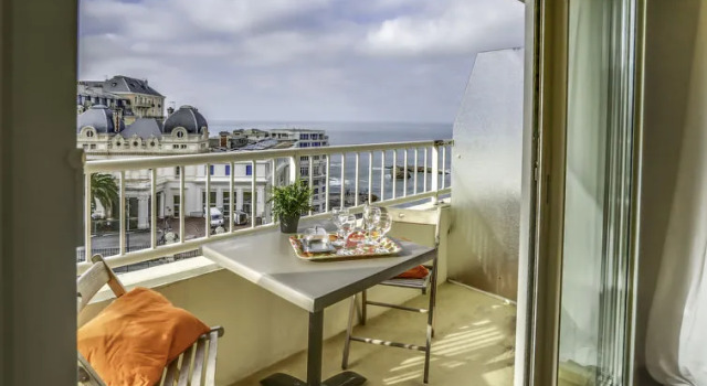 Bellevue Clemenceau, Prenota Appartamento Hotel a Aquitania con parcheggio, Parcheggio