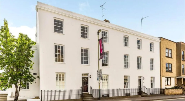 3, Gainsborough House, Забронировать Отель Отели Котсуолда с парковкой, Парковка