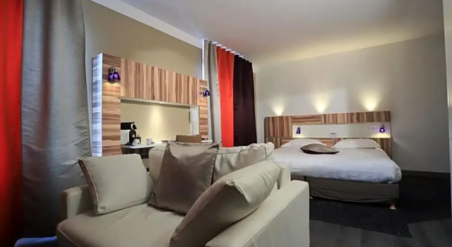 Двухместный полулюкс Privilege The Originals Boutique, Grand Hôtel Saint-Pierre, Aurillac