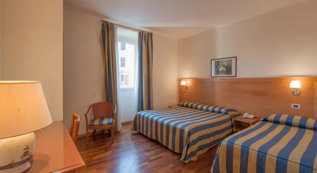 Трёхместный номер Hotel Laurentia