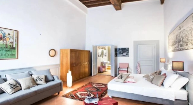 Soprarno Suites