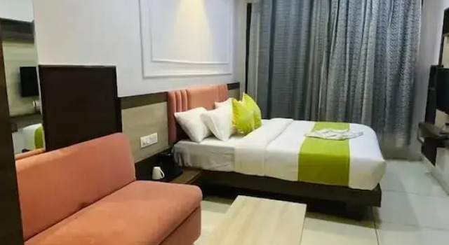 Номер Deluxe The Byke Express - Pishori Inn Pan India Pure Veg Hotel Chain