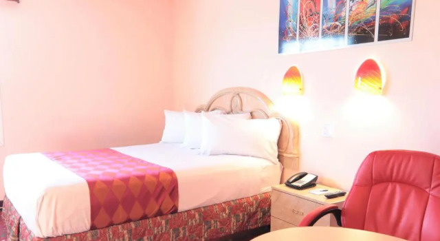 Номер Premium Crystal Star Inn Edmonton Airport with free shuttle to and from Airport