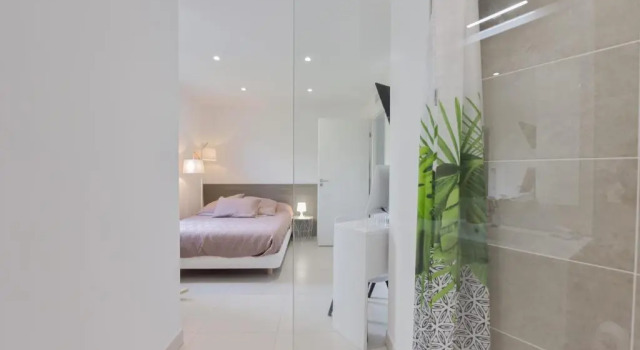 SERRENDY Apartment in residential property with swimming pool