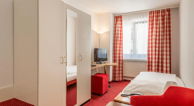 Одноместный номер Hotel Alpina Luzern