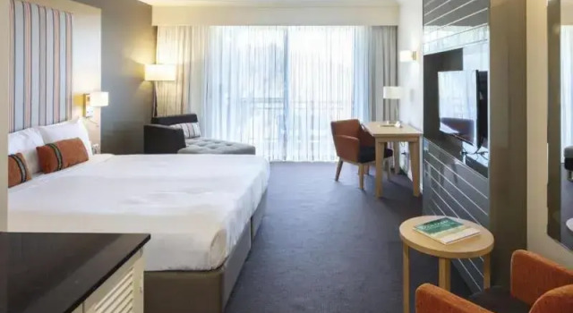 Двухместный номер Standard с балконом Mercure Gold Coast Resort
