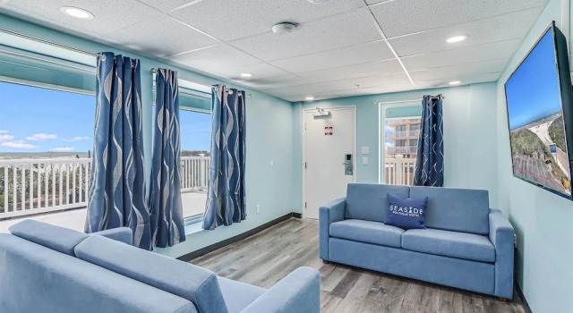 Четырёхместный люкс Seaside Boutique Hotel, Waves At Your Doorstep