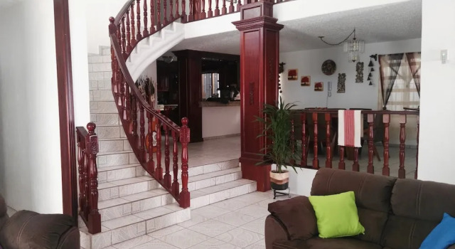 Lia Ajijic - Lakeside B&B