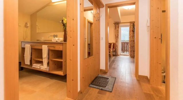 Апартаменты Alpenhof Apartments
