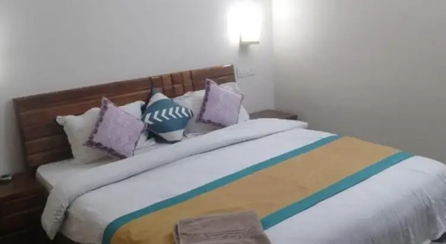 Номер Deluxe Goroomgo Marina Hills Resort Solan