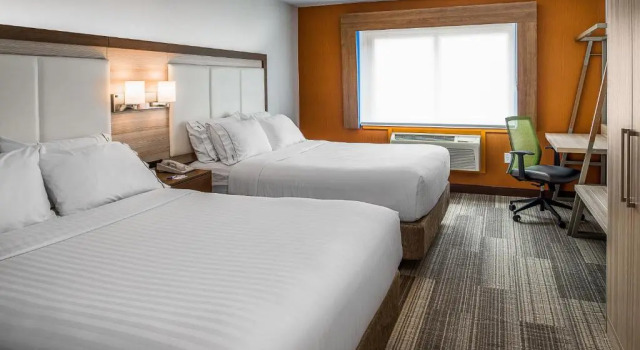 Четырёхместный номер Deluxe Holiday Inn Express & Suites Halifax - Bedford by IHG
