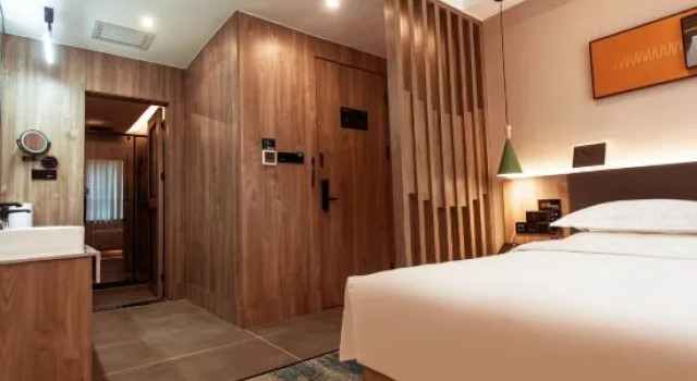 Семейный люкс Premier Korla Jianuo Imprint Hotel (Huijia Times Square)